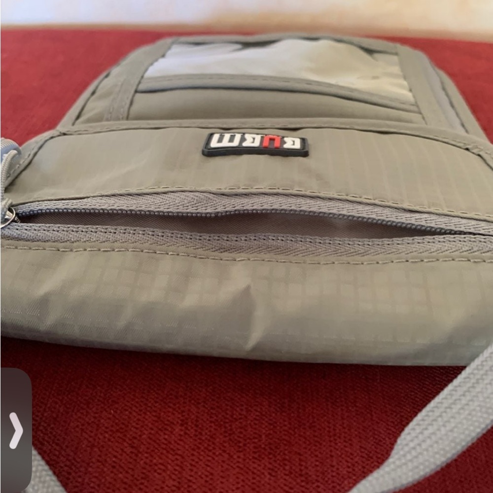 Neck Wallet/RFID Waterproof Pouch - Picture 6 of 9